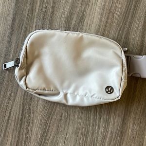 Everywhere Belt Bag